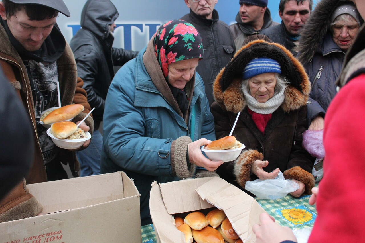 Магазины будут отдавать нуждающимся продукты с истекающим сроком годности