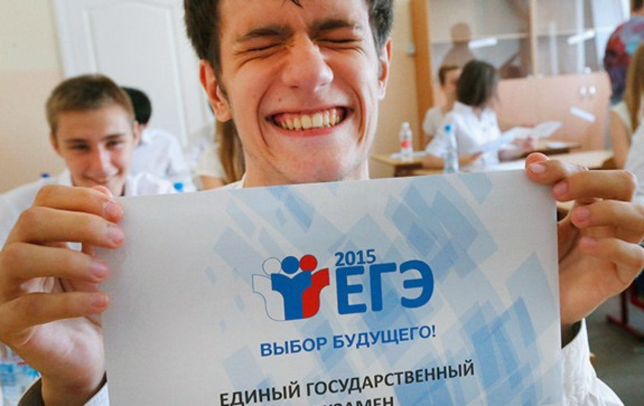 Сдающим ОГЭ и ЕГЭ по гуманитарным предметам разрешат пользоваться интернетом