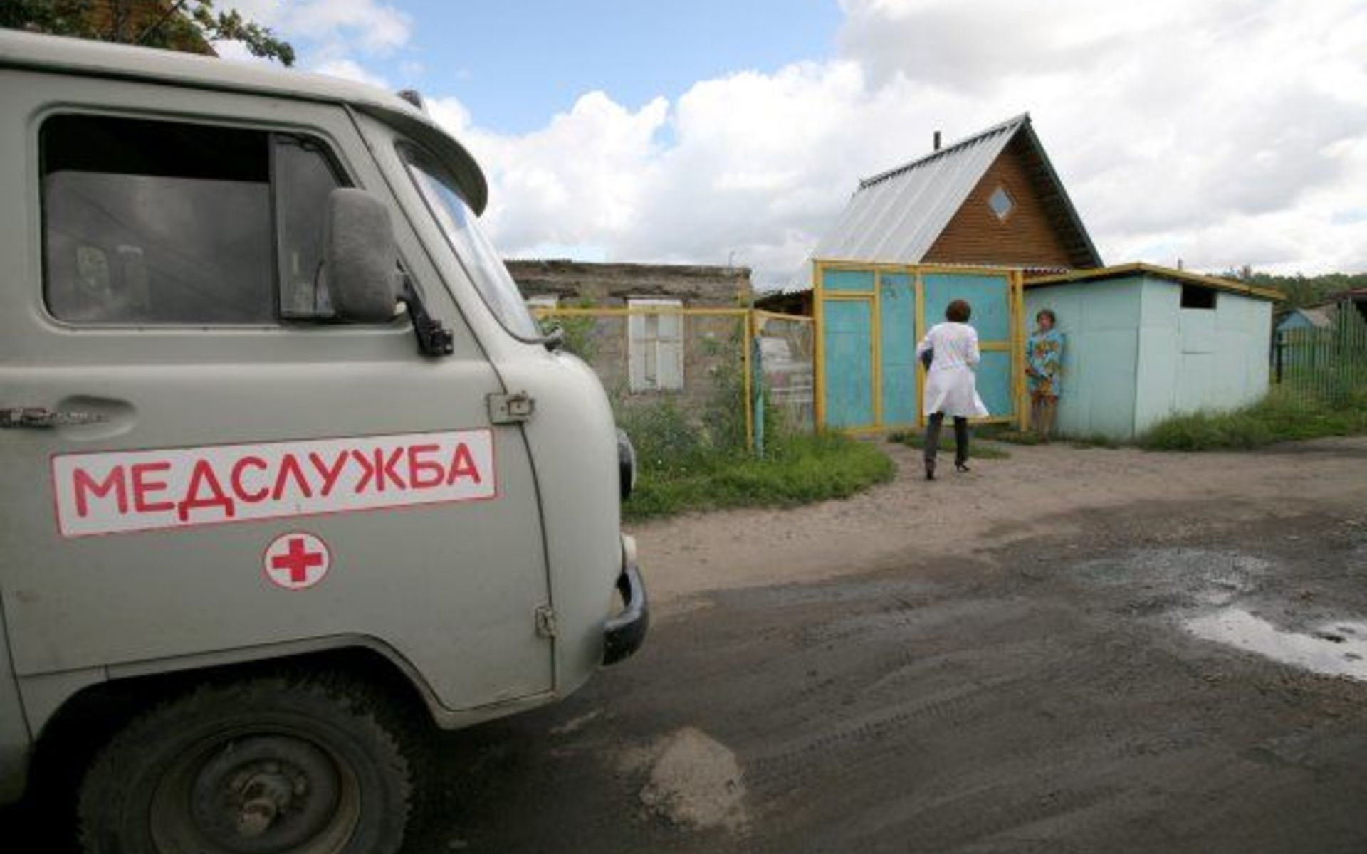 Выпускников-медиков обяжут работать в селах