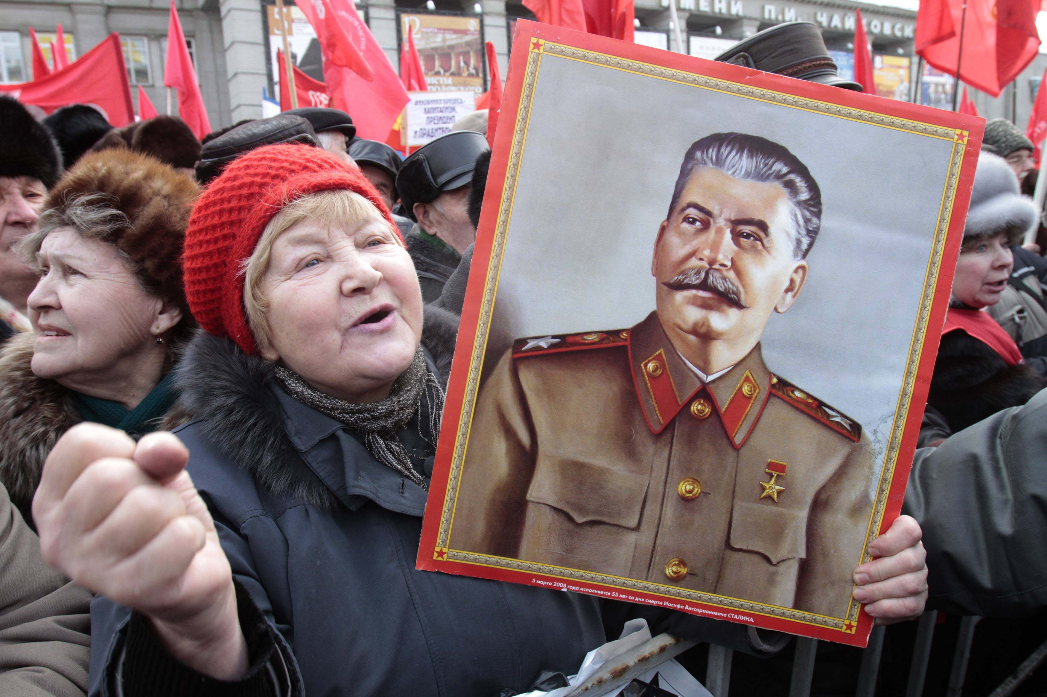 Россияне ценят советскую власть больше нынешней