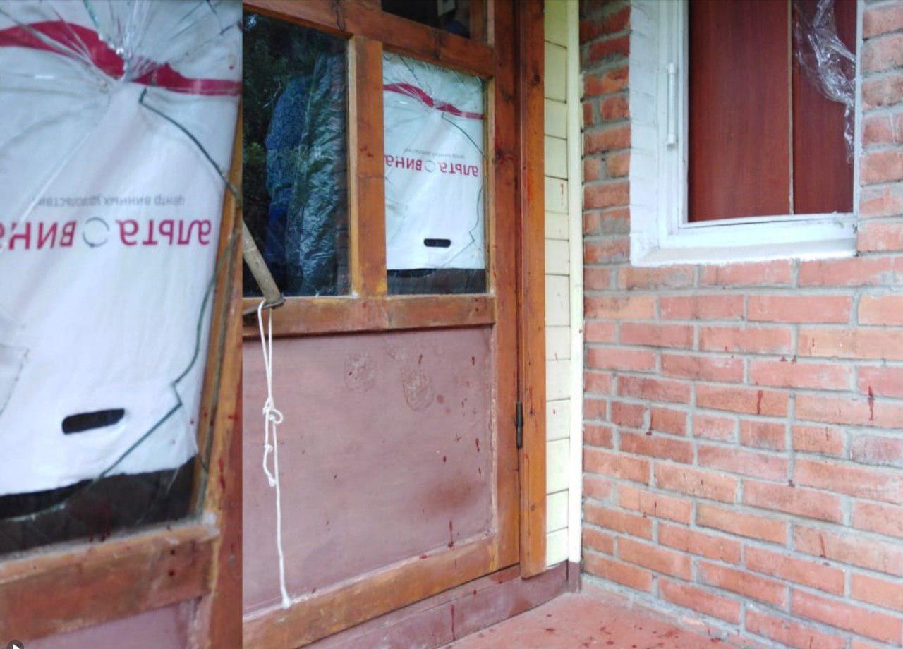 Пытался отрезать грудь: бывший парень изуродовал школьницу в лесу