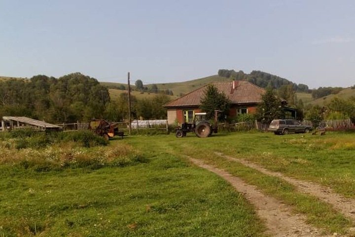 Дети из алтайского села не ходят в школу, потому что в ней нет учителей