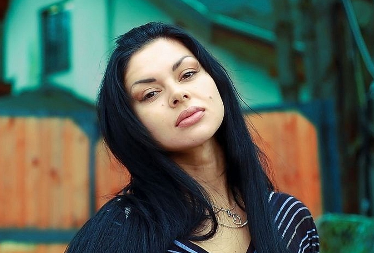 Участница “Дом 2” хотела обменять фальшивые права на настоящие и попалась