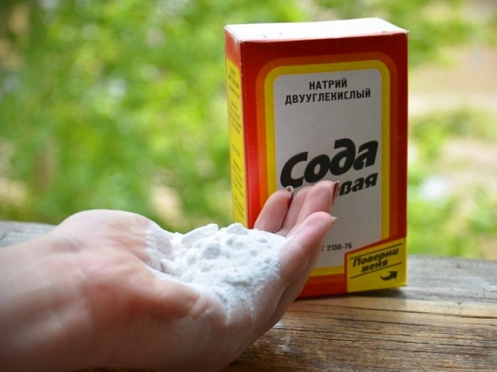 Как отмыть руки от запахов лука, рыбы и чеснока?
