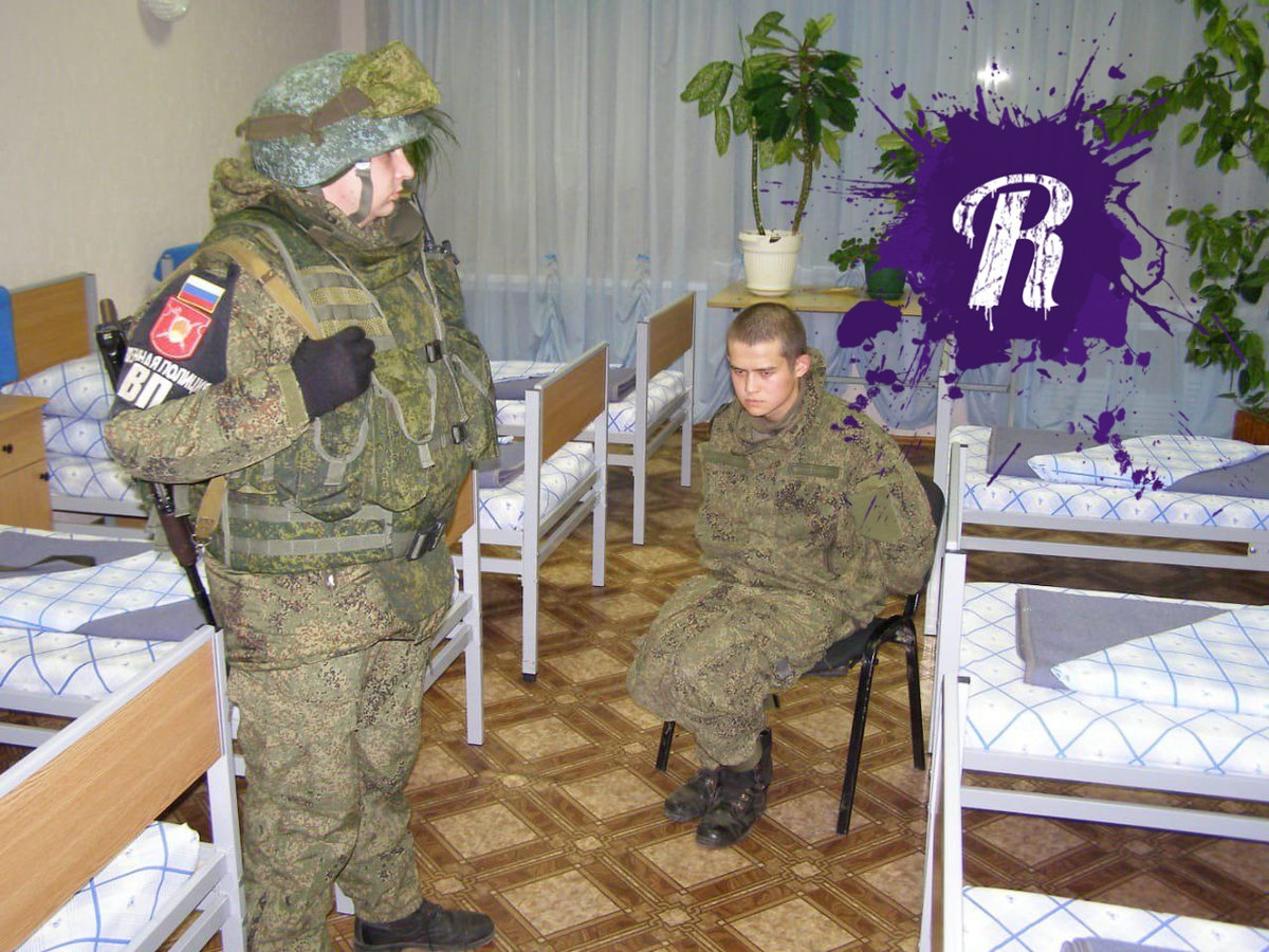 Срочник, расстрелявший 8 сослуживцев, попросил прощения у матери одного из выживших