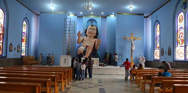 В Мексике установили самую большую скульптуру младенцу Иисусу, вид которой поражает