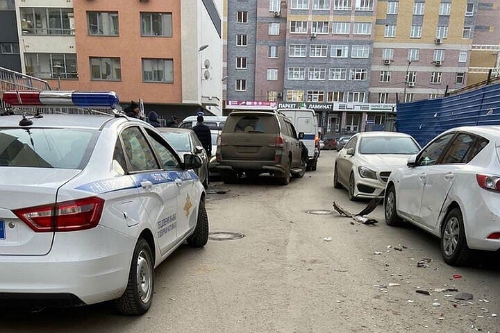 Бизнесмен превратил свою квартиру в камеру пыток и посадил жену на цепь