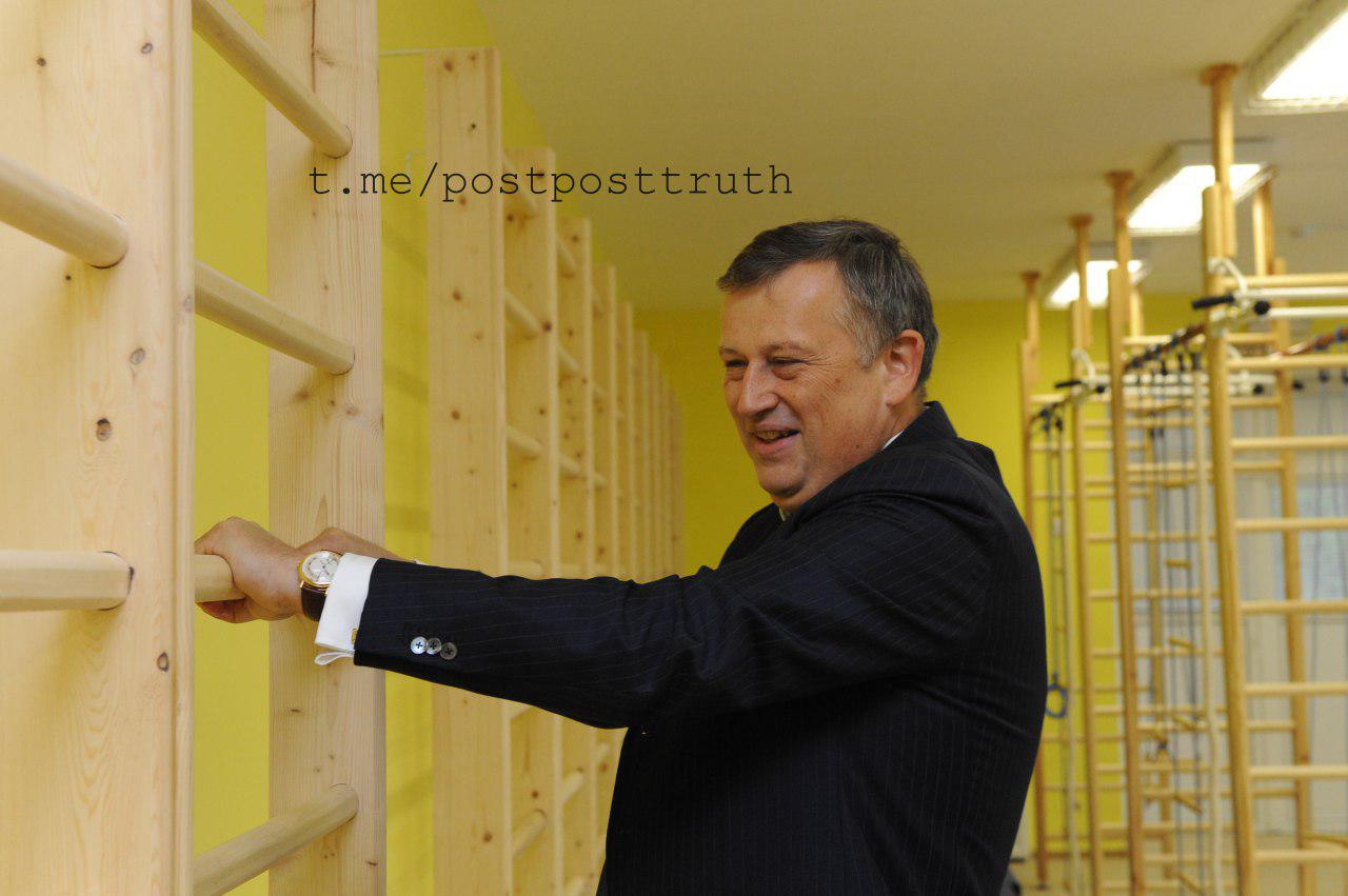 У губернатора Дрозденко обнаружили коллекцию часов за 23 млн рублей