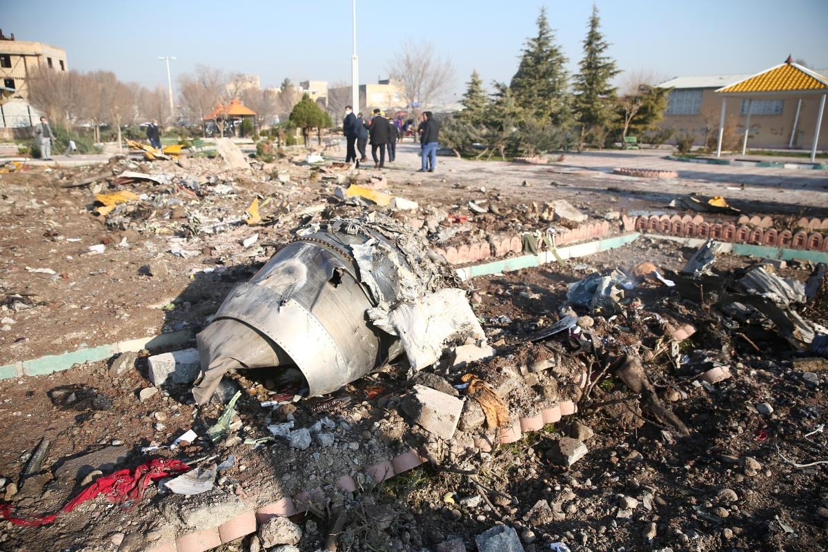 Теракт и попадание ракеты: Украина назвала версии крушения Boeing в Иране