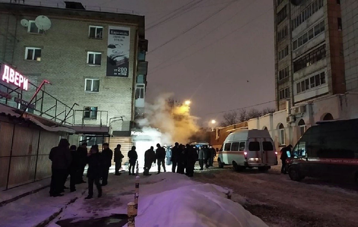 Пятеро человек погибло в пермском хостеле при прорыве трубы с горячей водой