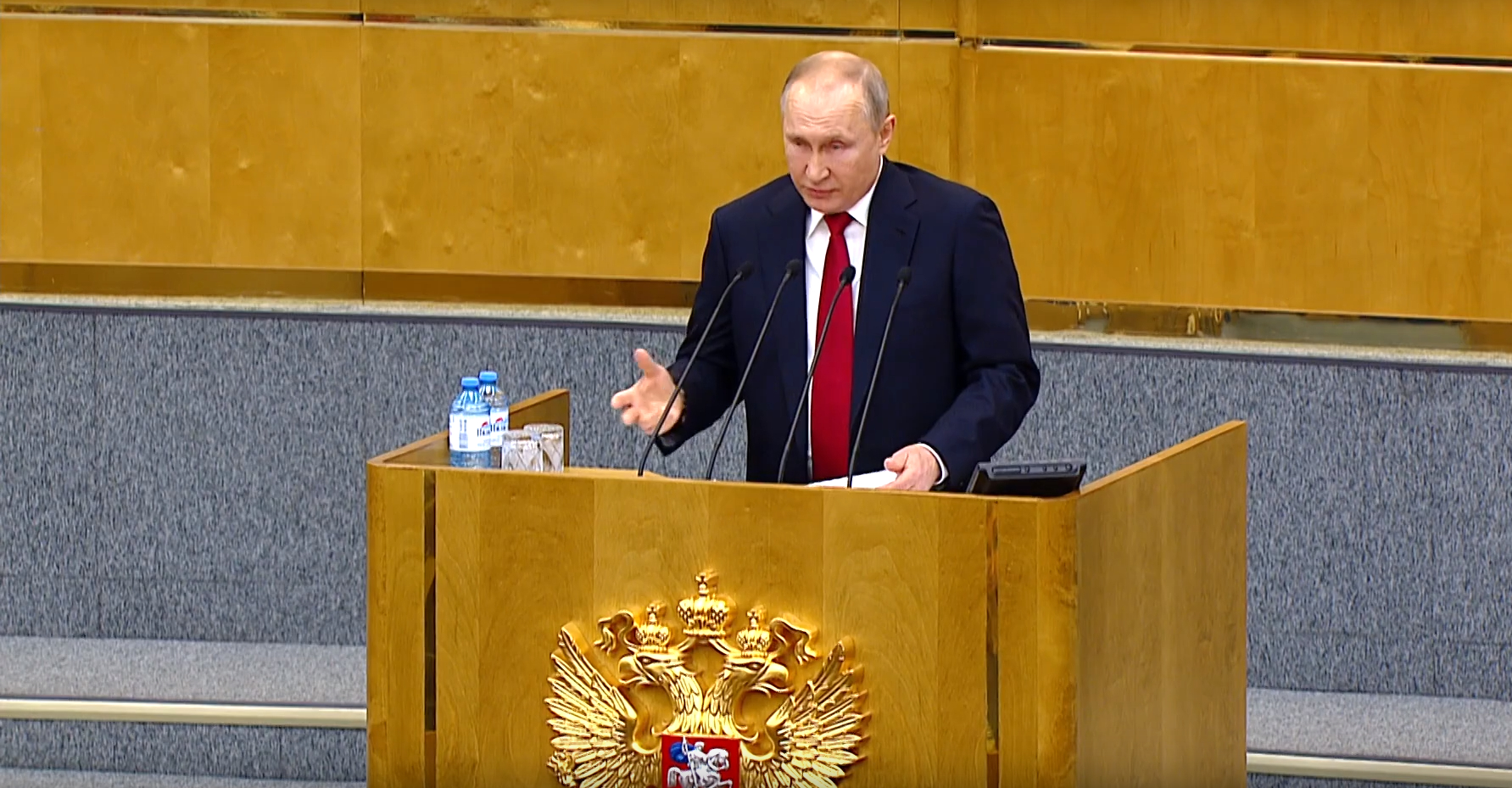 Путин одобрил инициативу депутата Госдумы об обнулении его сроков правления