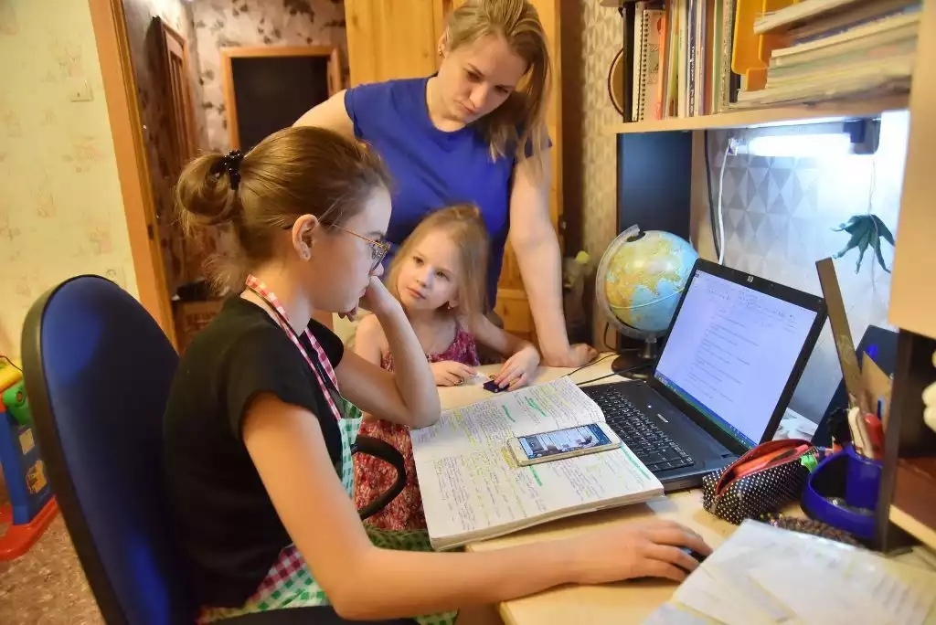 Родители создают петиции против дистанционного обучения