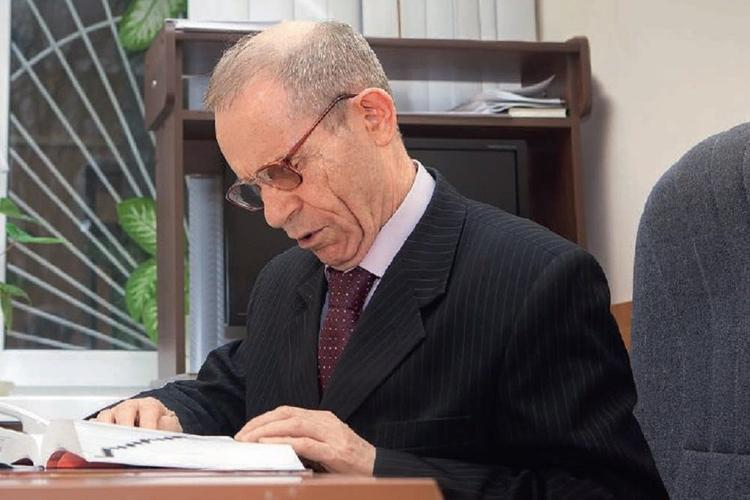 Академик рассказал, когда при лучшем раскладе в России завершится эпидемия COVID-2019