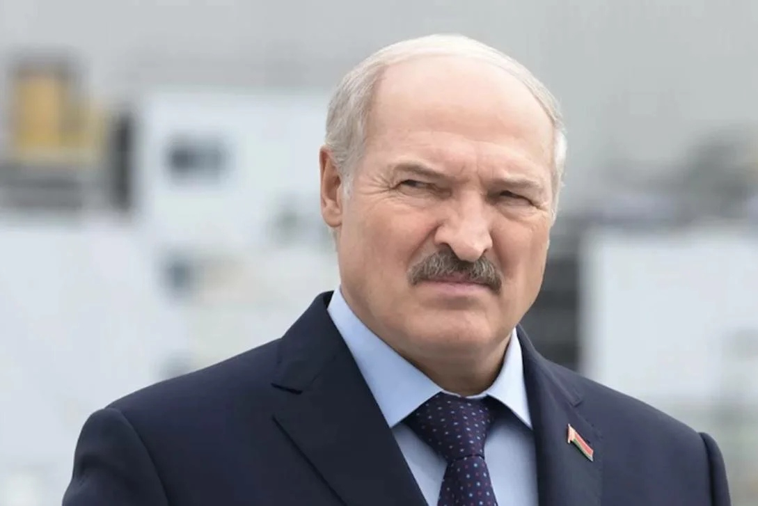 Лукашенко рассказал про “имбирно-чесночный” психоз
