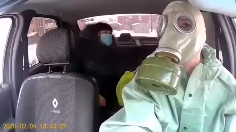Таксисты просят освободить их от проверки пропусков у клиентов