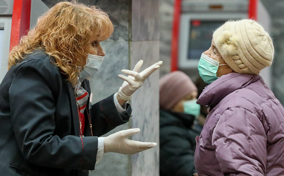Почти половина людей заразились коронавирусом от тех, кто чувствовал себя “отлично”