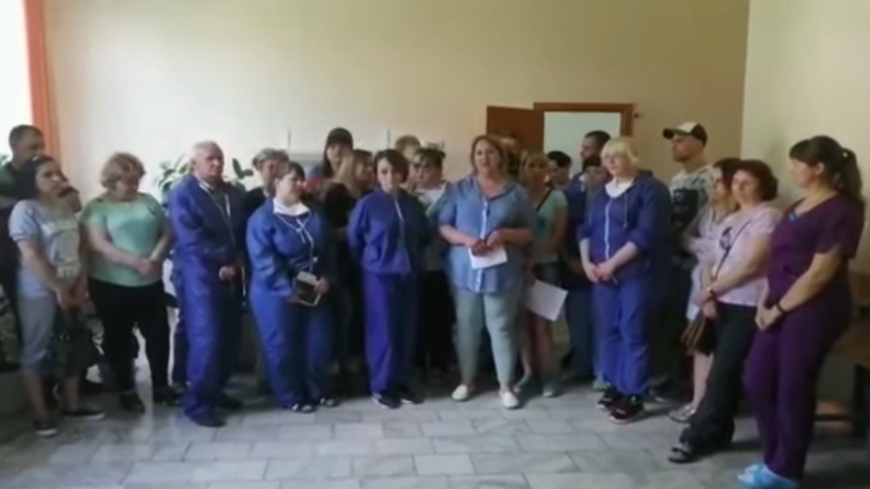 Сотрудники скорой на Кузбасе готовы объявить голодовку из-за невыплат за работу с ковид
