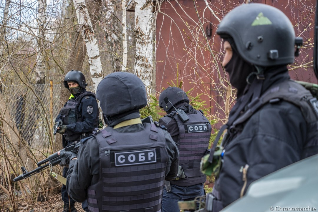 В Екатеринбурге бойцы СОБРа застрелили мужчину из-за четырех рулонов обоев
