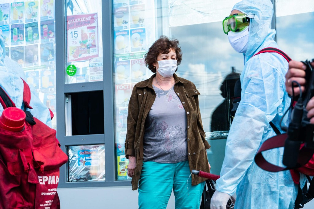 В России зафиксировано более 8 тысяч новых случаев заражения COVID-19