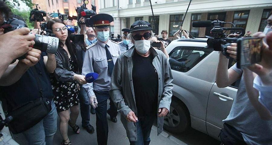 Стала известна причина опьянения Ефремова в день ДТП