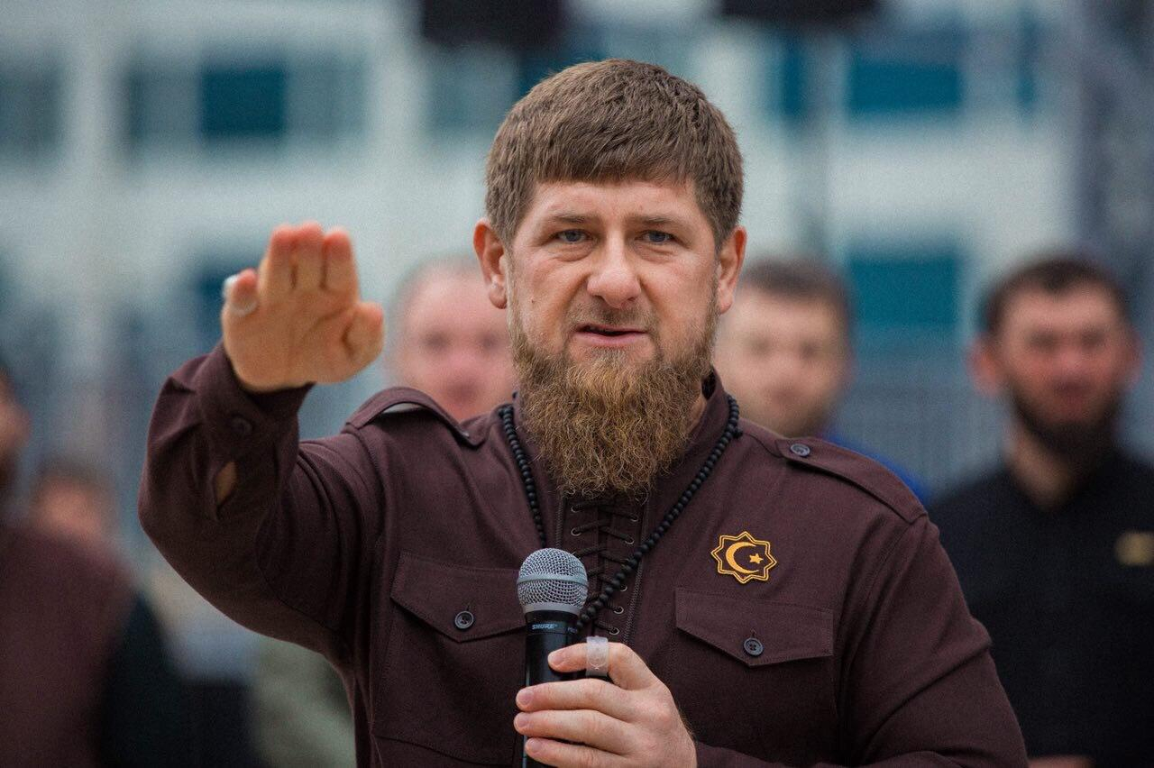 Кадыров вернул молодых чеченцев на Родину для перевоспитания