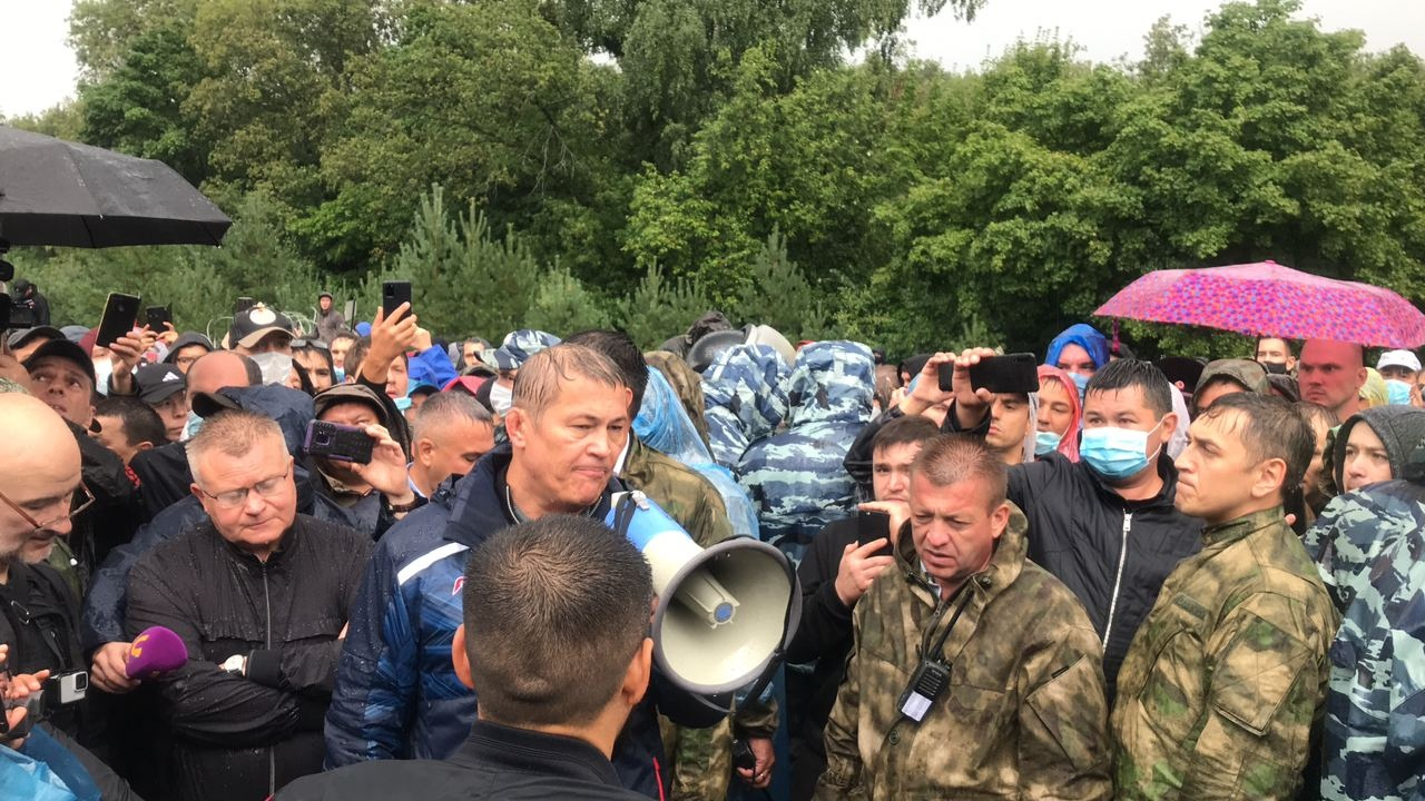 Глава Башкортостана прибыл для диалога с протестующими на Куштау