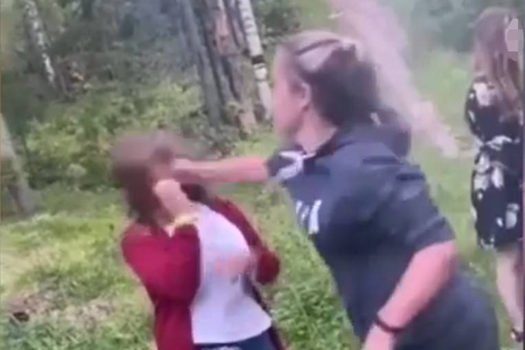 Подростки избивали девушку с ДЦП, думающую, что это просто игра