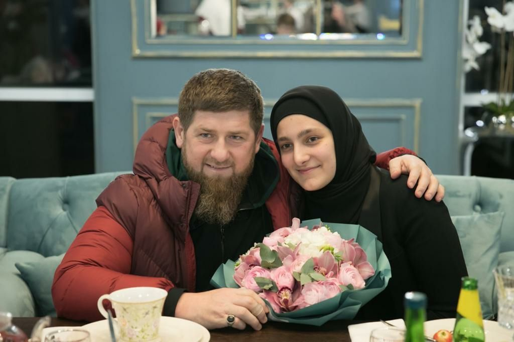 Рамзан Кадыров назначил 21-летнюю дочь на пост первого замминистра культуры республики