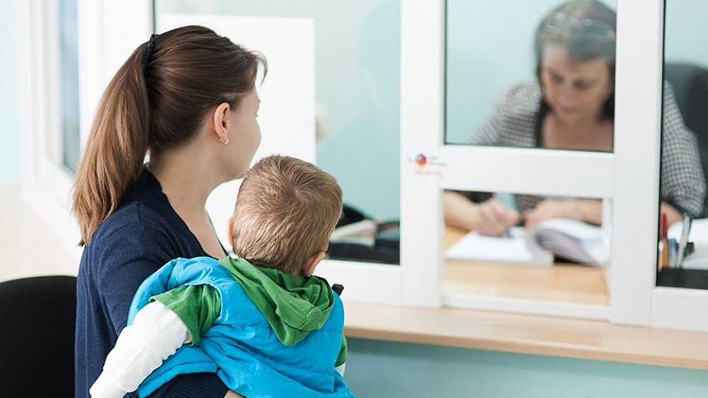 В России могут продлить пособия безработным родителям