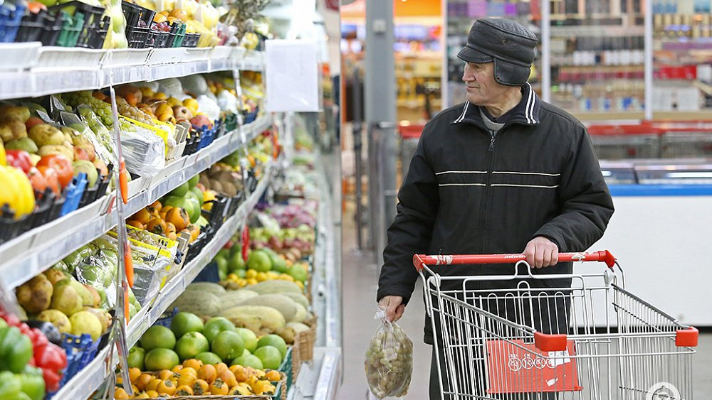 Врачи рассказали, какие продукты нужно исключить из рациона на время пандемии