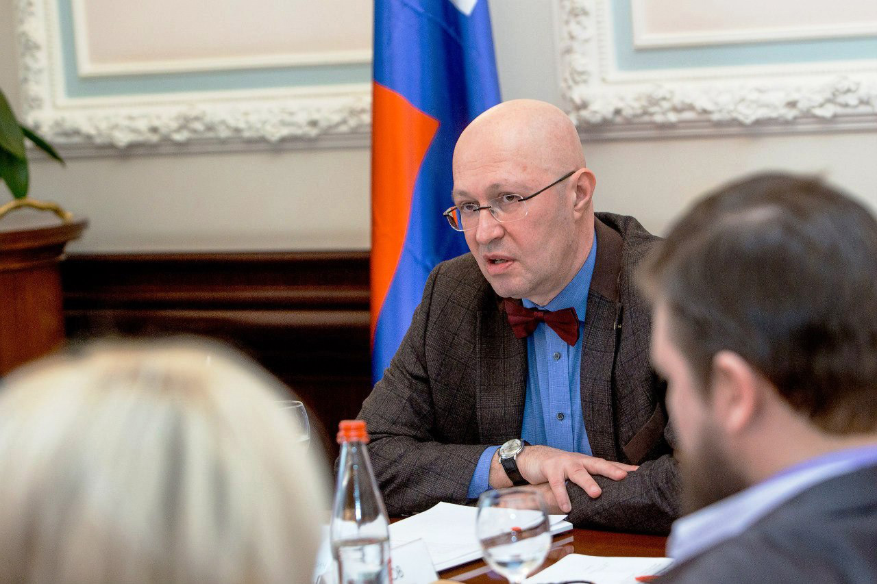 Политический предсказатель: ужасы 2020 года в России не закончатся с боем курантов