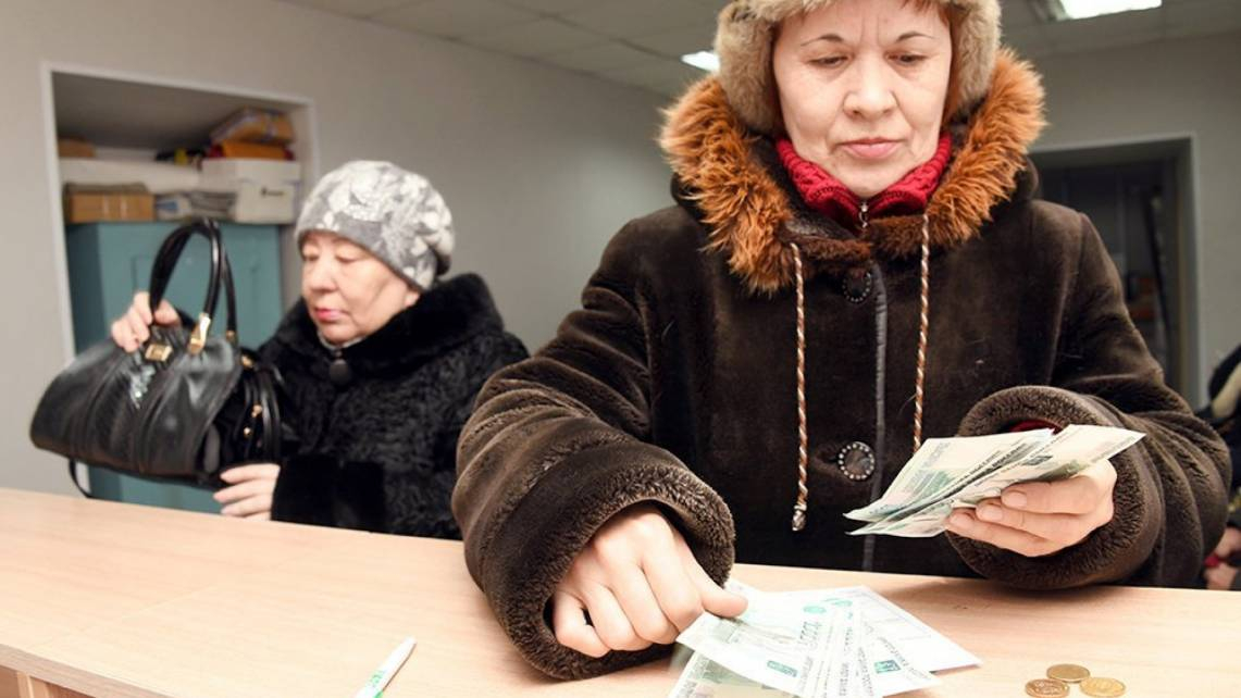 Кто не работает, тот ест: Минфин считает нецелесообразным индексацию пенсий работающим пенсионерам
