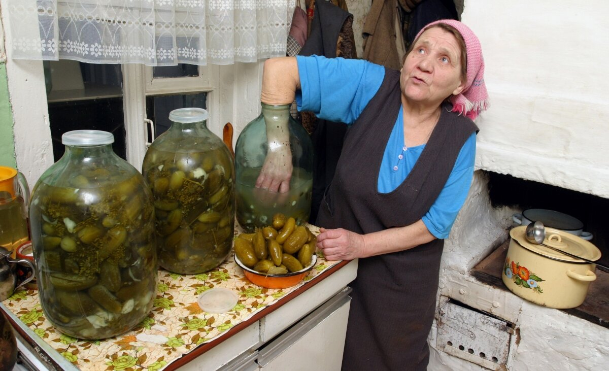 Мамины соленые огурцы против ковида: кто кого?