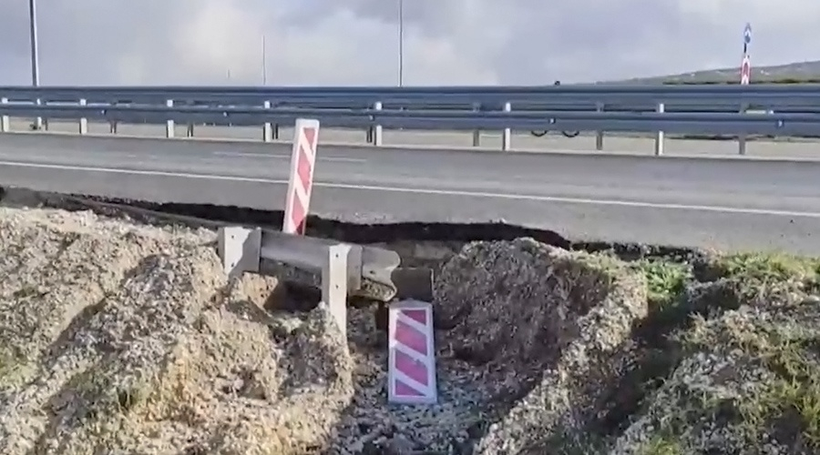 В Крыму обвалилась трасса за 6,14 млрд рублей