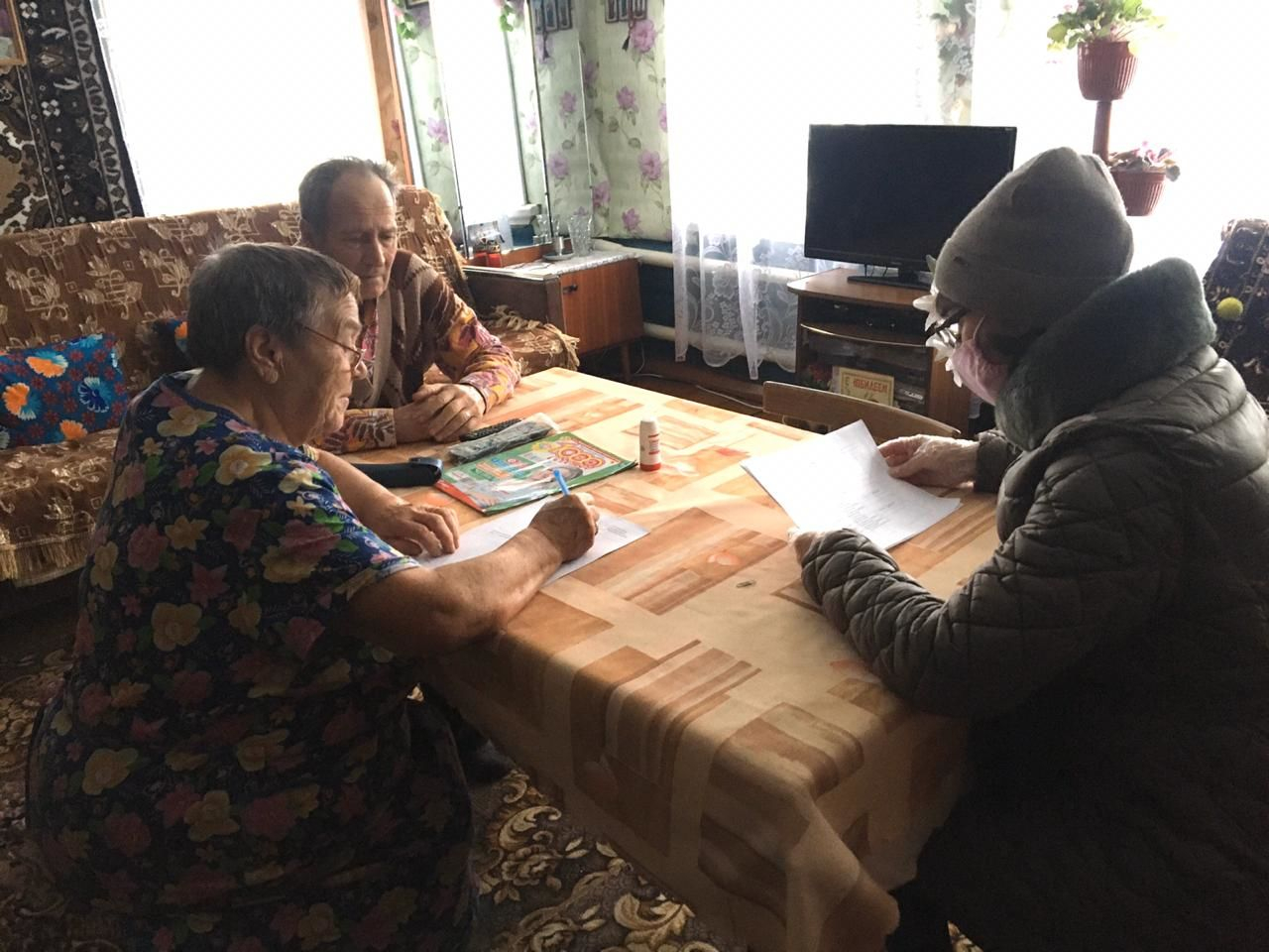 Соцработники станут отказывать в помощи на дому