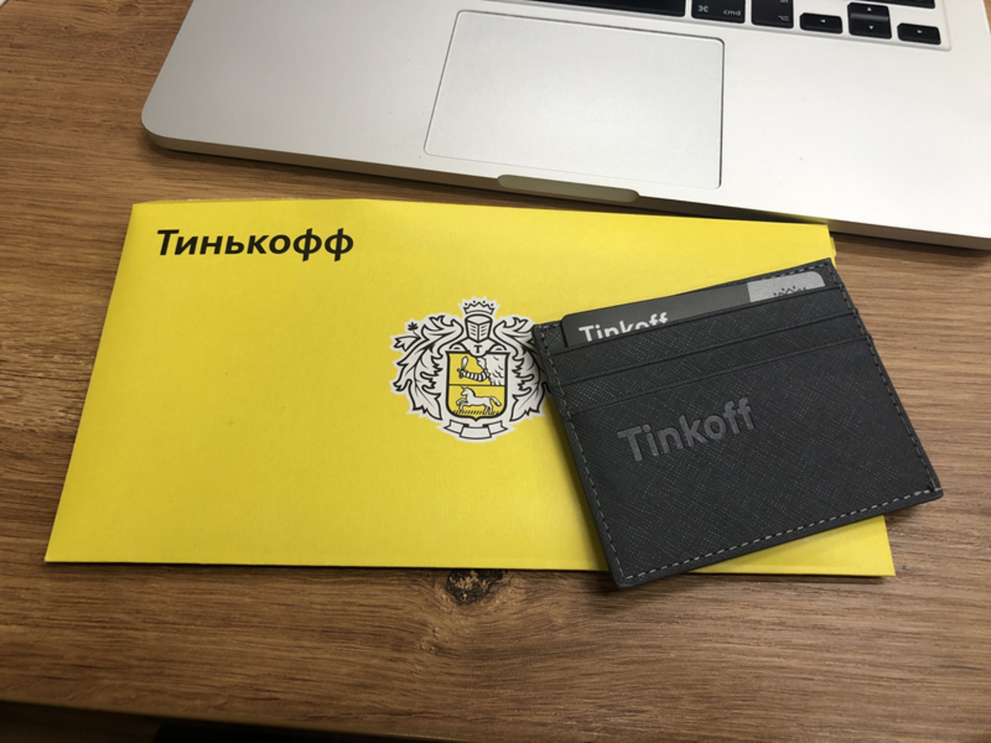 В мобильном приложении Тинькофф банка сбой