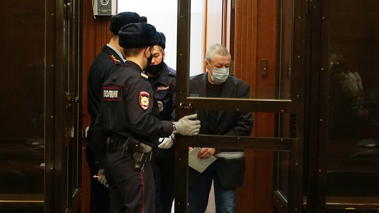 “Для Миши это станет ударом”: очередное бедствие в жизни Ефремова