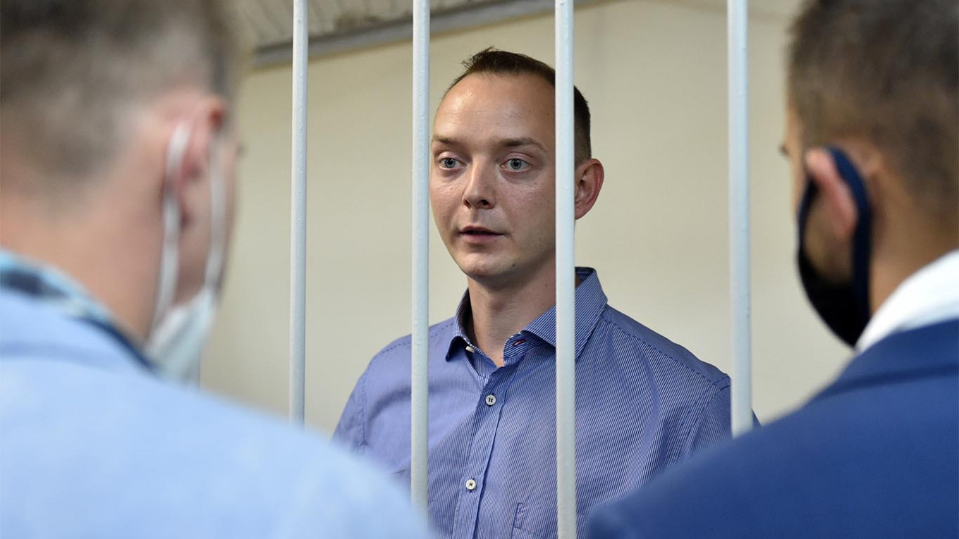 Советник главы Роскосмоса, обвиняемый в госизмене, останется в СИЗО до весны