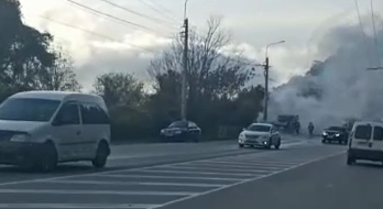 В Крыму мужчина поджег микроавтобус с людьми