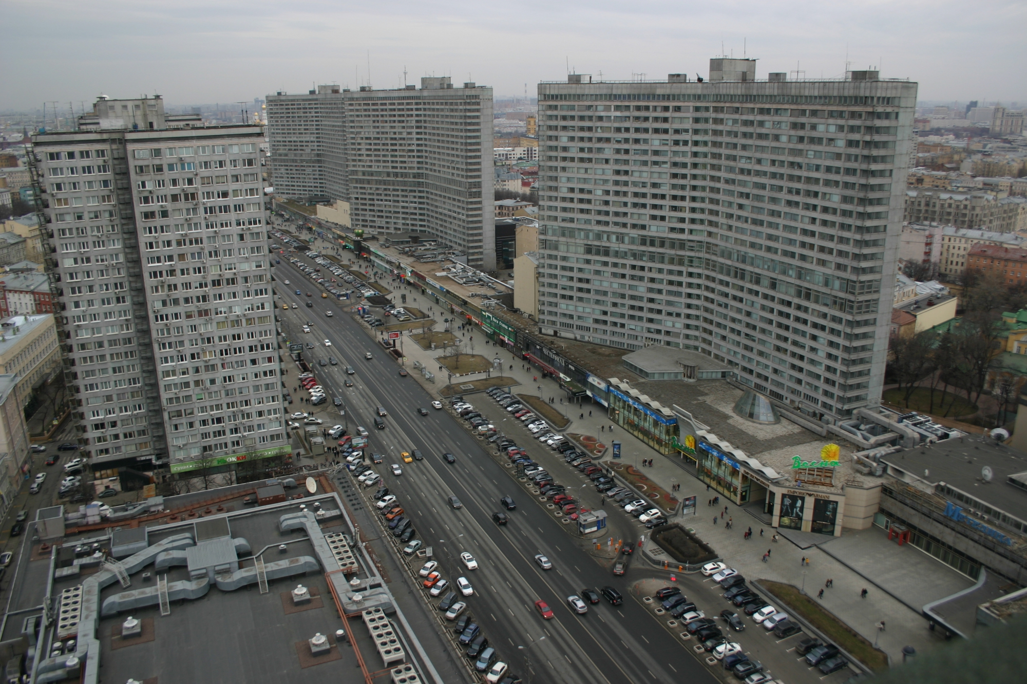 В Москве мужчина решил покончить с жизнью вместе с дочкой