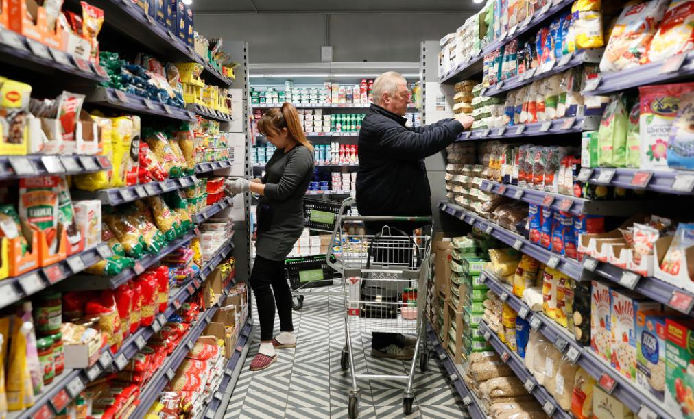 Крупные торговые сети пообещали убрать наценку на некоторые продукты
