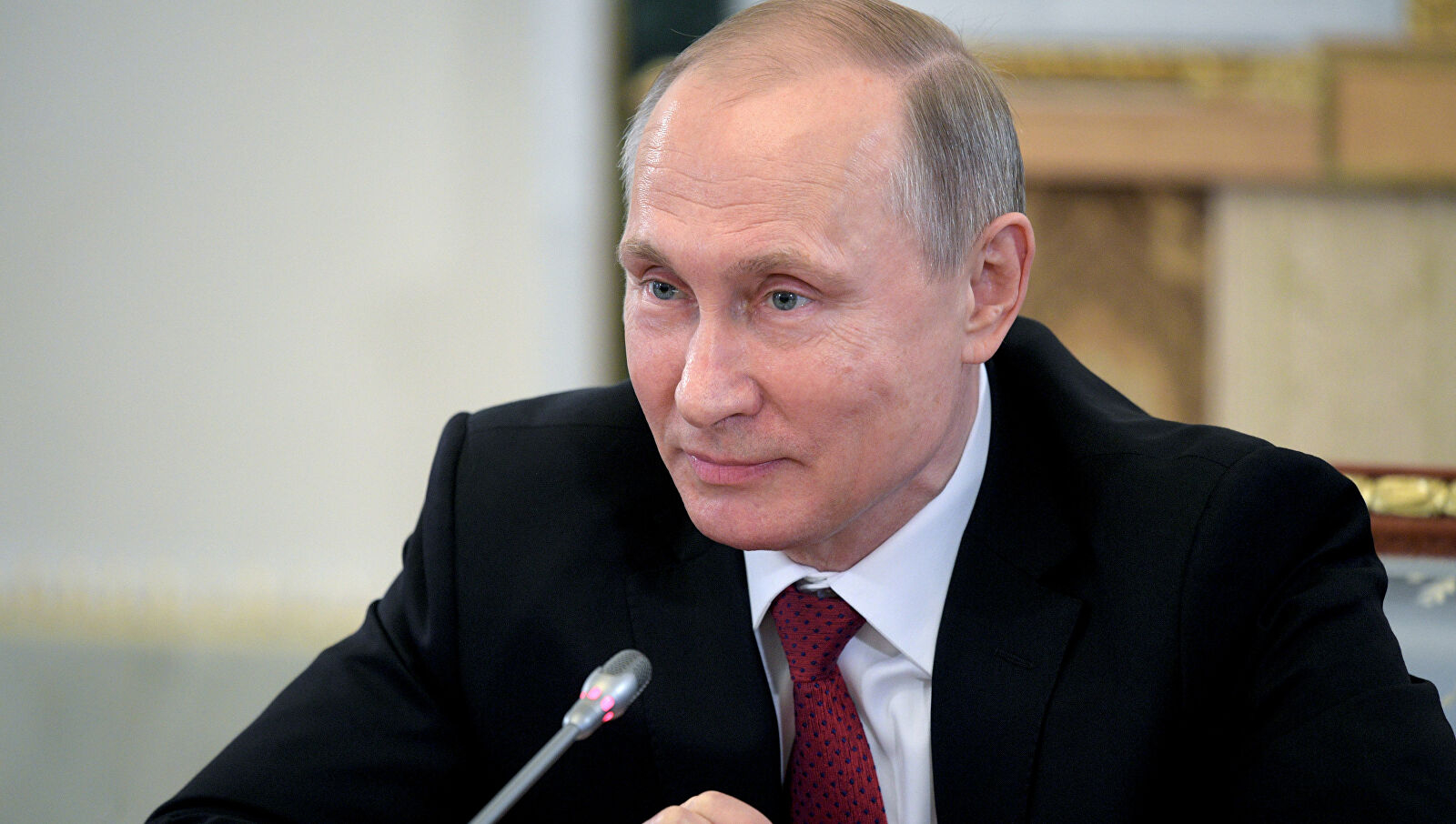 Государству придётся поднять зарплаты россиянам