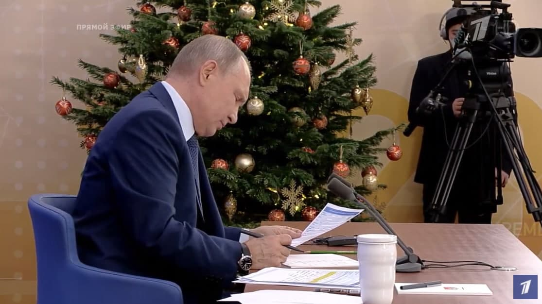 Шнуров спросил Путина, как описать простым гражданам российскую действительность без мата