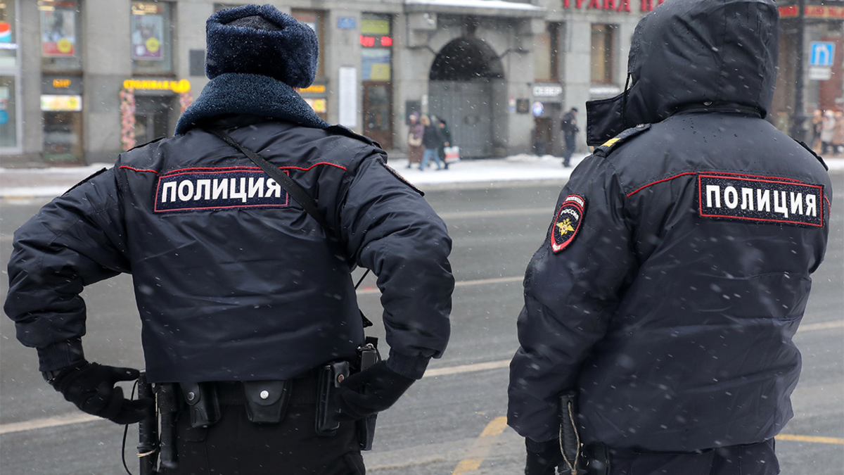 В столице неизвестный в упор расстрелял девушку из пистолета