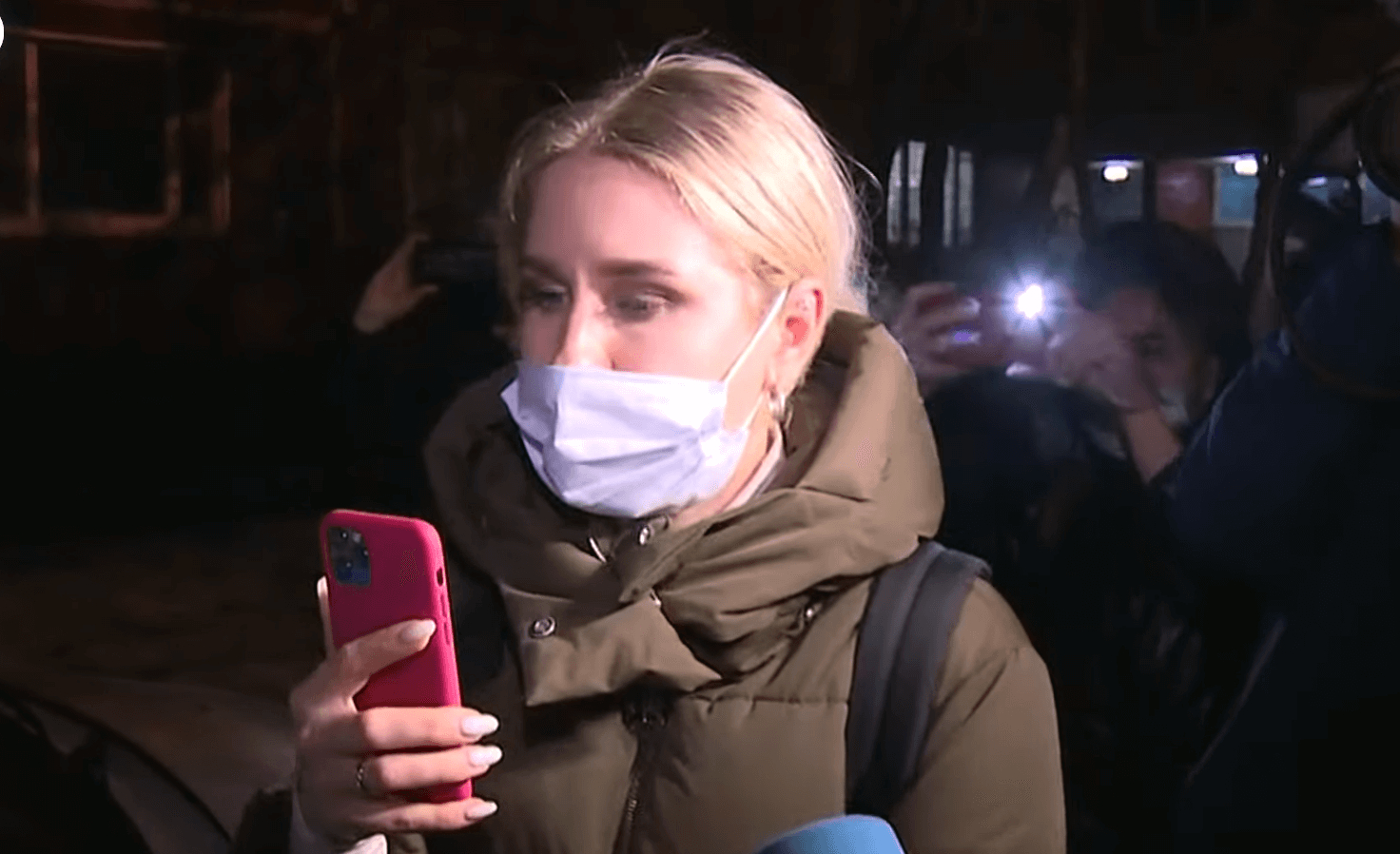 Любовь Соболь увезли на допрос в СК