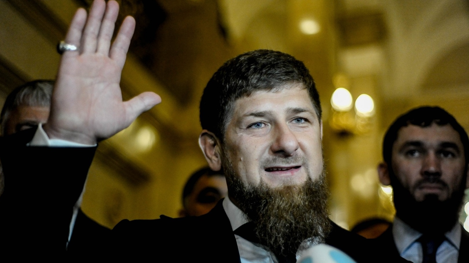 Кадыров поручил объявить кровную месть семье убийц полицейского