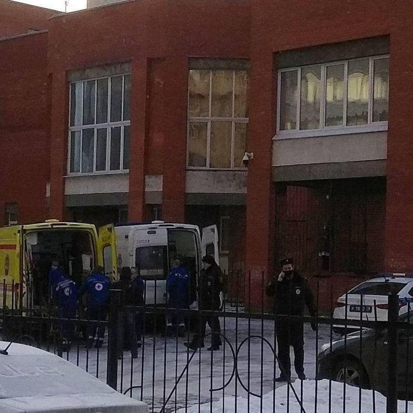 В Петербурге шестиклассник вышел в окно, подражая герою аниме