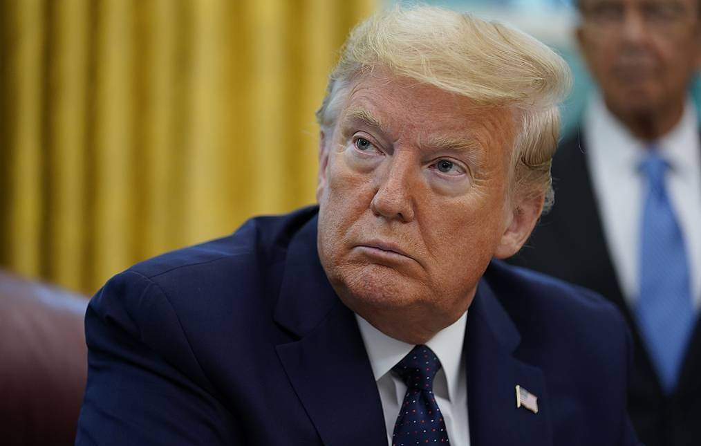 Трамп не подписал указ о помиловании себя и своей семьи