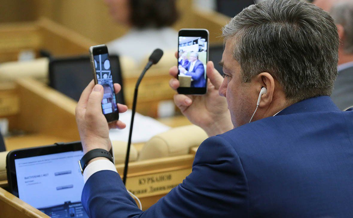 Для чиновников хотят устроить курсы мемов и Tiktok