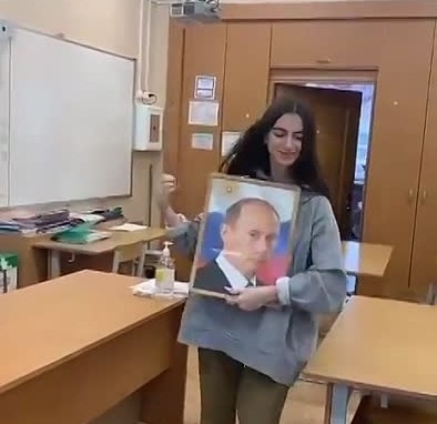 Роскомнадзор потребовал от TikTok блокировать ролики о Навальном